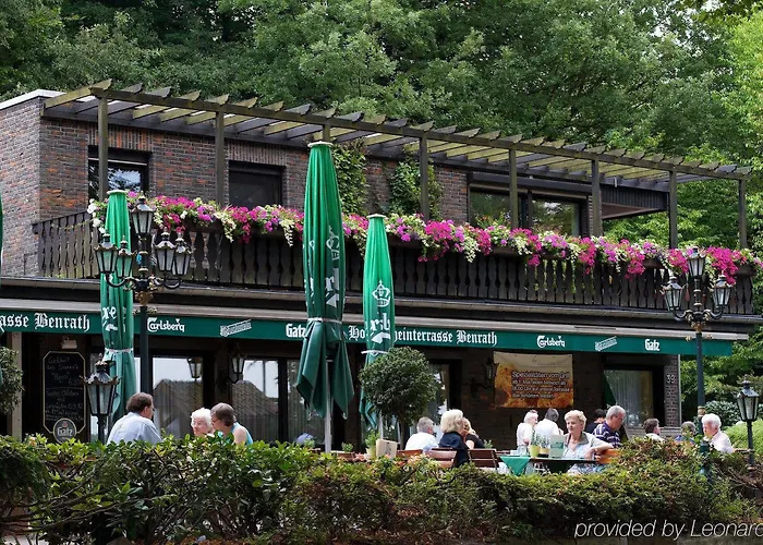 Rheinterrasse Benrath 4*