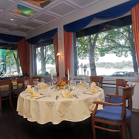 Rheinterrasse Benrath