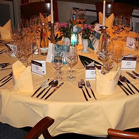 Rheinterrasse Benrath Hotel 4*