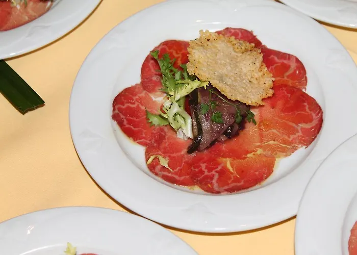 Rheinterrasse Benrath 4*